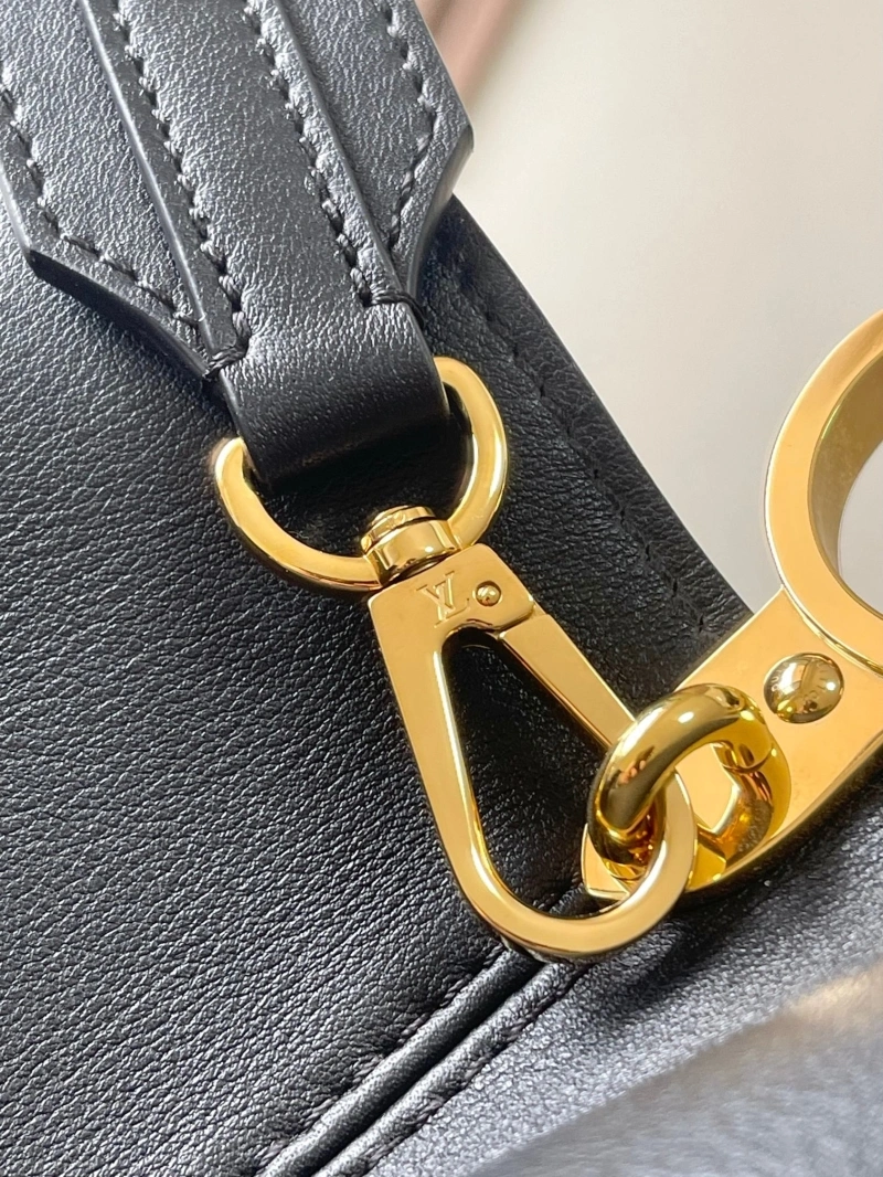 LV Capucines Bags 4233A-1203