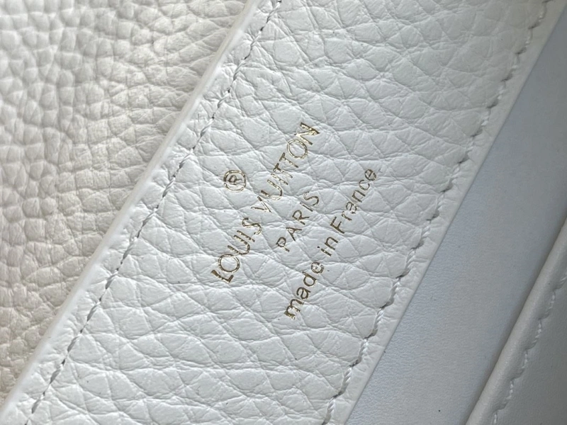 LV Capucines Bags 4233A-1252