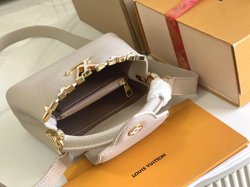 LV Capucines Bags 4233A-1268