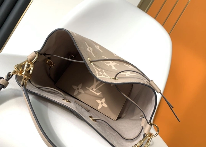 LV Bucket Bags 4233A-1554