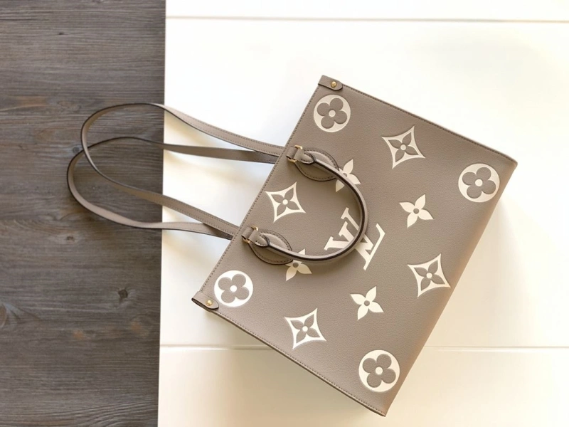 LV Shopping Bags 4233A-1555