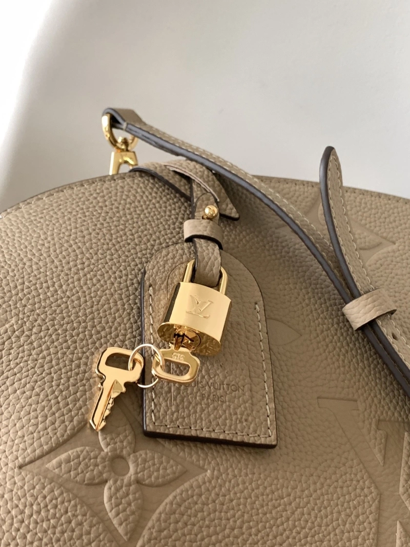 LV Top Handle Bags 4233A-1562