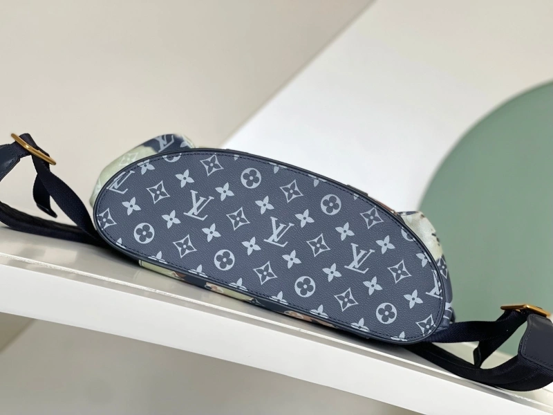 LV Backpacks 4233A-1748