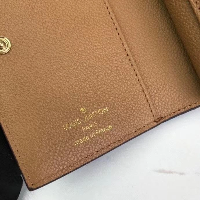 LV Wallets 4233A-2038