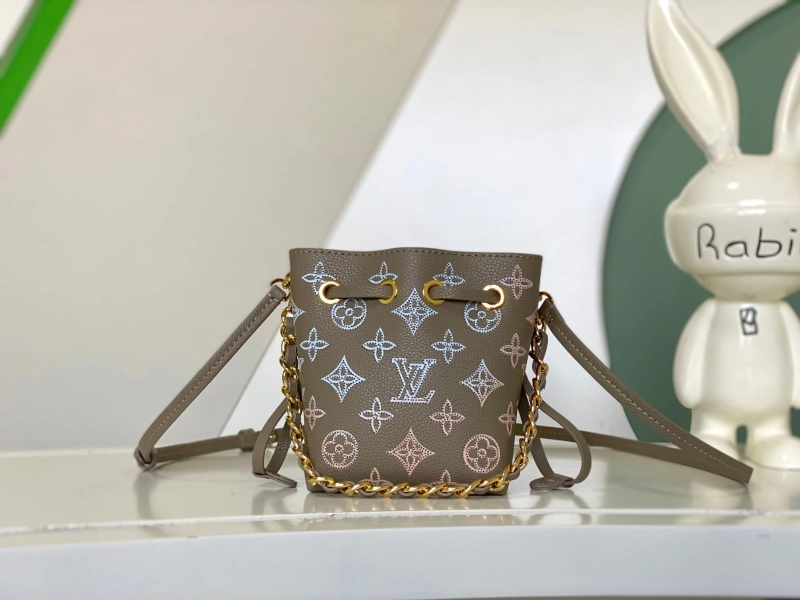 LV Bucket Bags 4233D-0005