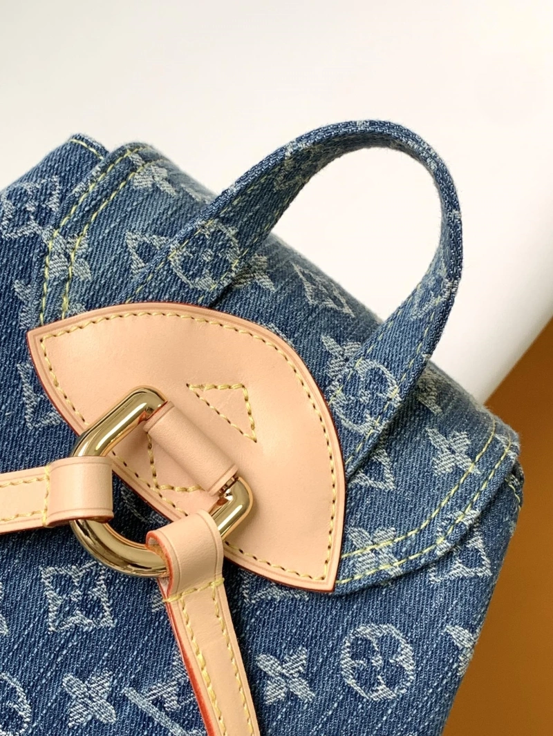 LV Backpacks 4233D-0083