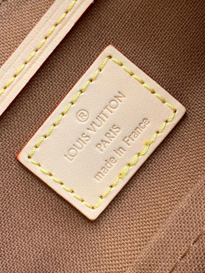 LV Backpacks 4233F-0165