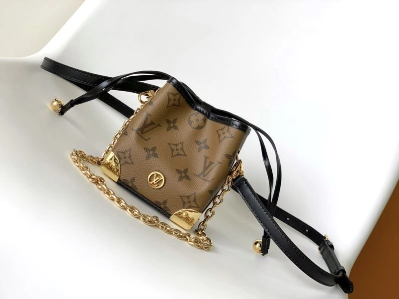 LV Bucket Bags 4233F-0200