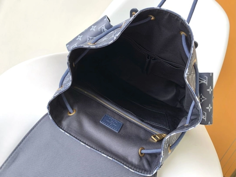 LV Backpacks 4233G-0069