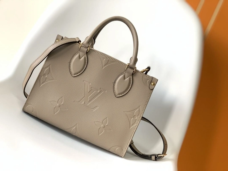 LV Shopping Bags 4233G-0081