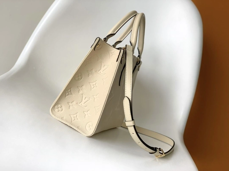 LV Shopping Bags 4233G-0082