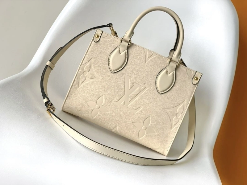 LV Shopping Bags 4233G-0082