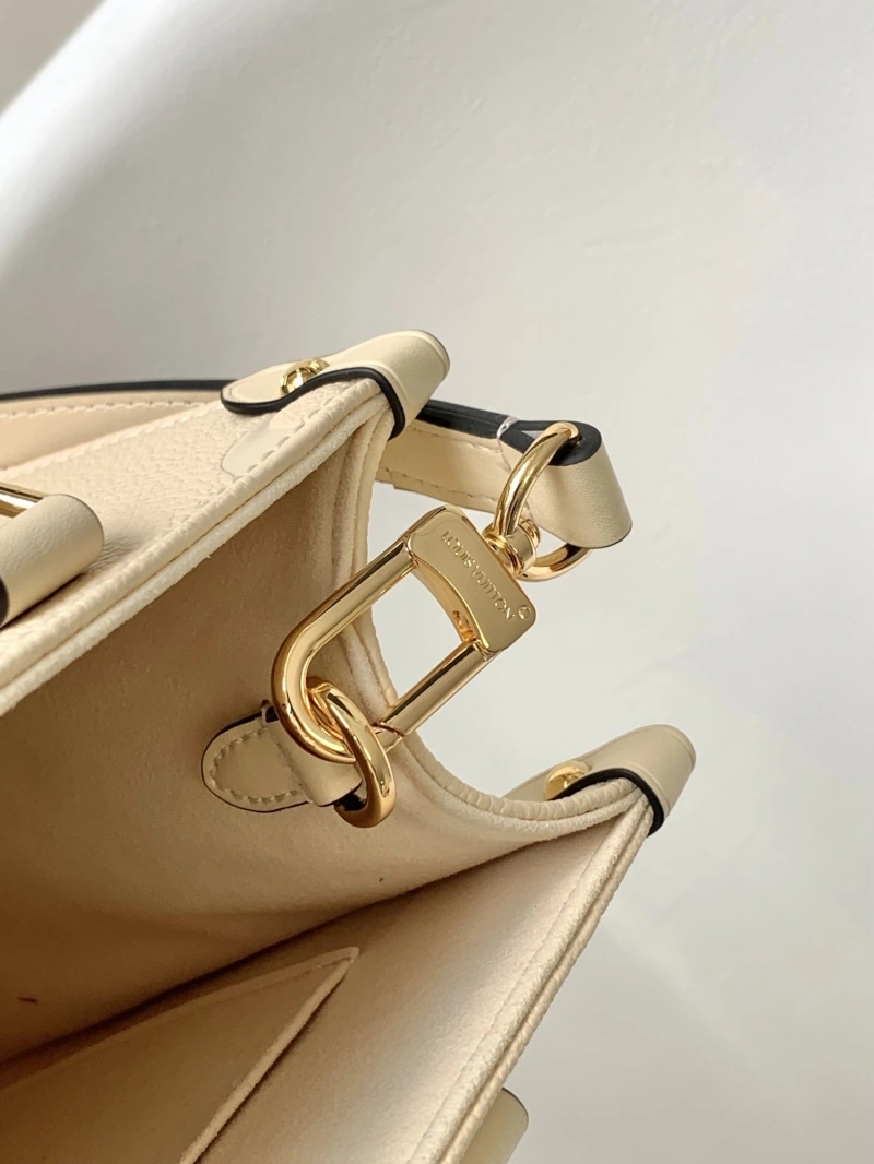 LV Shopping Bags 4233G-0082