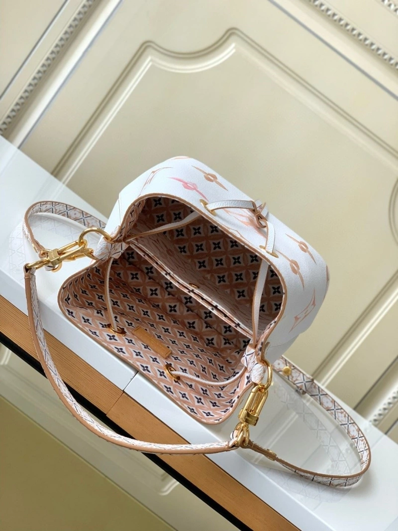 LV Bucket Bags 4233G-0122