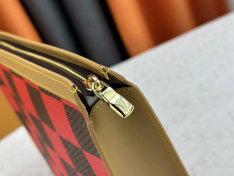 LV Clutch Bags 4233G-0431