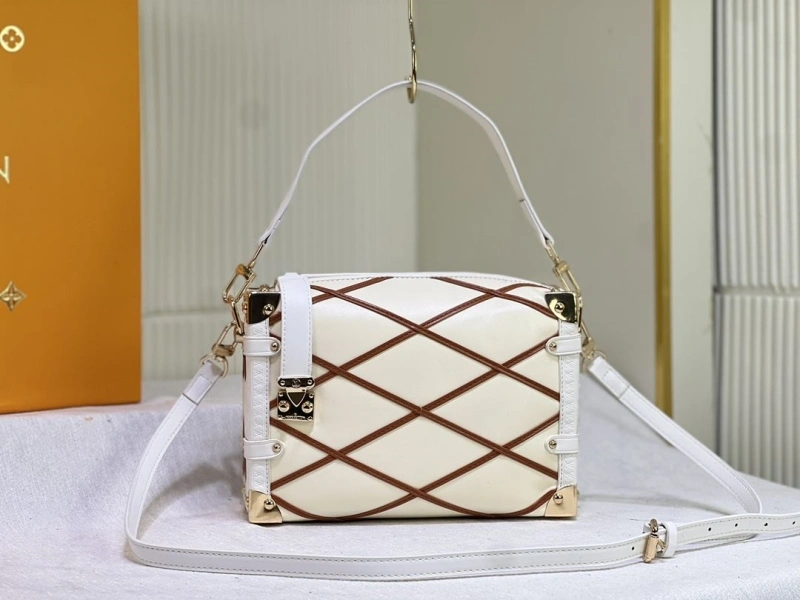LV Box Bags 4233G-0488