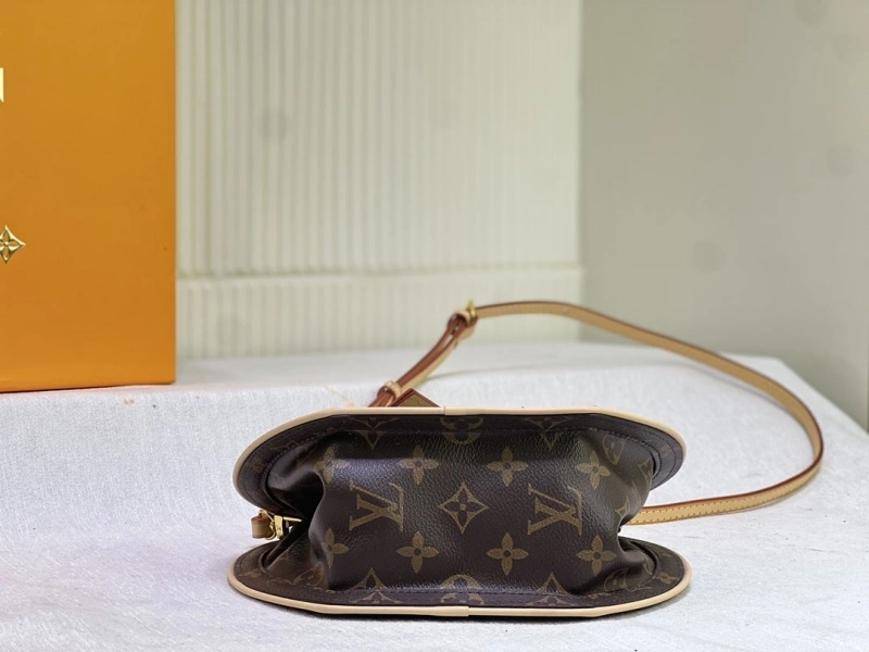 LV Round Bags 4233G-0492