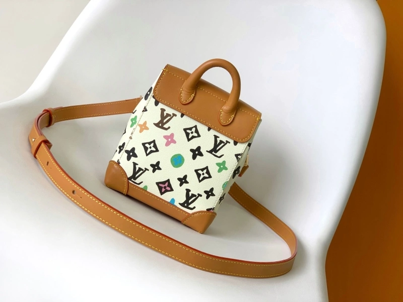 LV Backpacks 4233G-0590