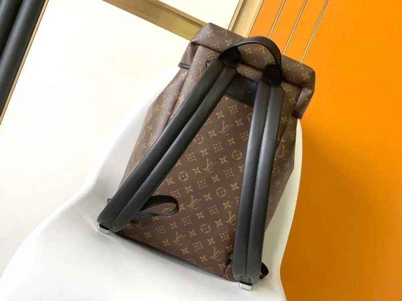 LV Backpacks 4233G-0592
