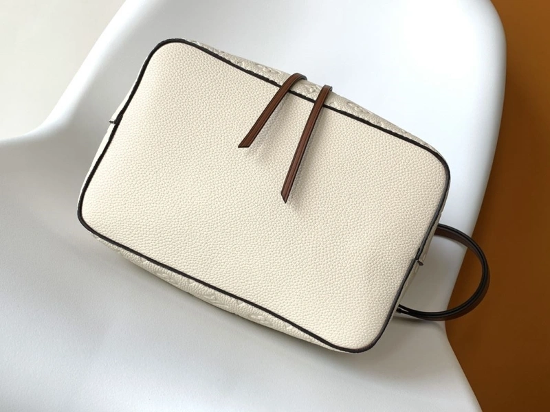 LV Bucket Bags 4233G-0897