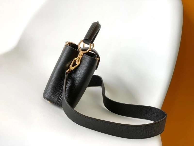 LV Capucines Bags 4233H-0280