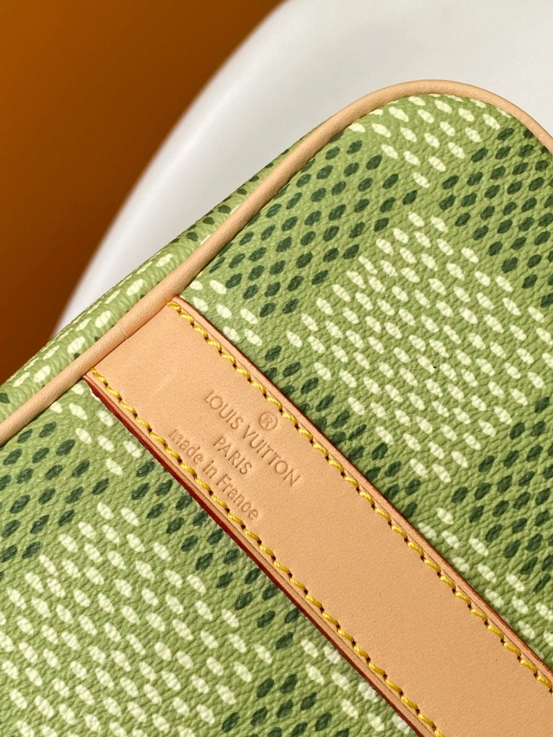 LV Travel Bags 4233H-0281