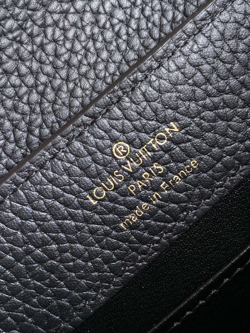 LV Capucines Bags 4233H-0285
