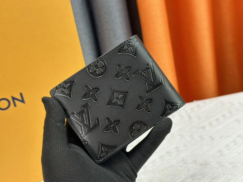 LV Wallets 4233H-0351