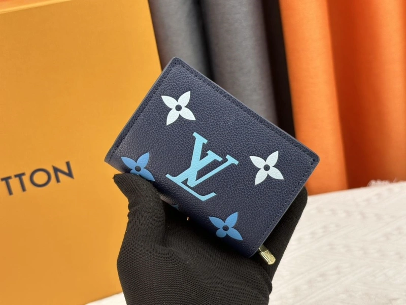 LV Wallets 4233H-0397