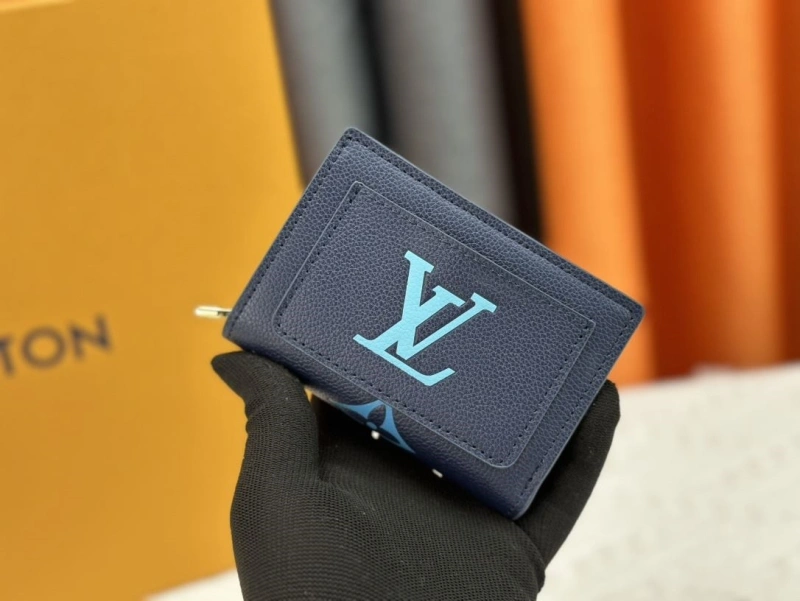 LV Wallets 4233H-0397