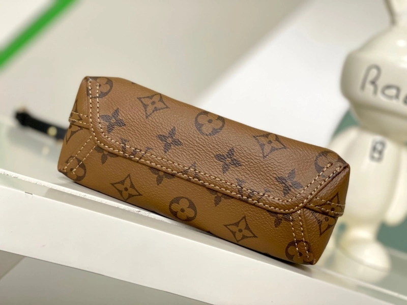 LV Shopping Bags 4233H-0422