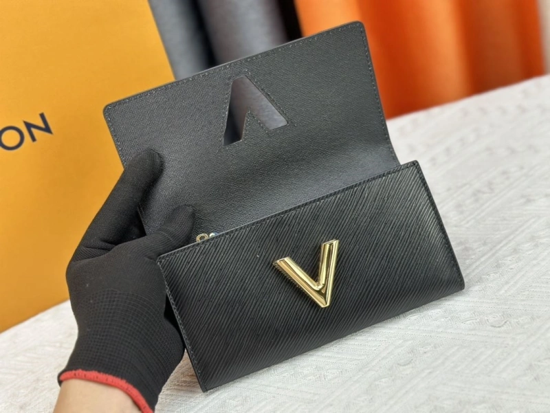 LV Wallets 4233H-0441