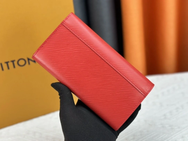 LV Wallets 4233H-0444
