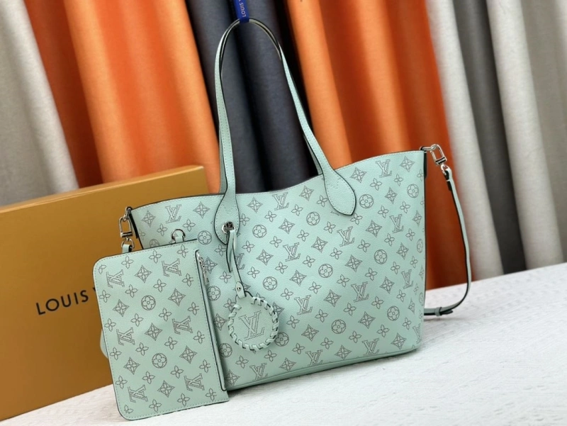 LV Shopping Bags 4233H-0524