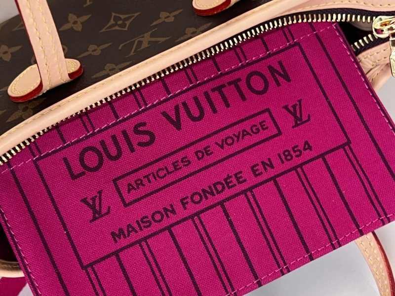 LV Shopping Bags 4233H-0749