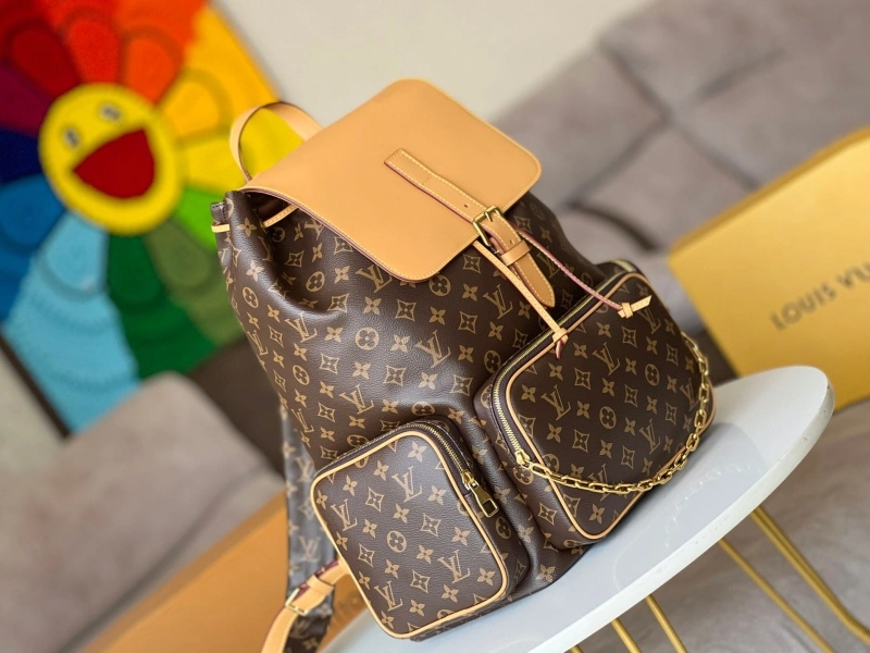 LV Backpacks 4233H-0761