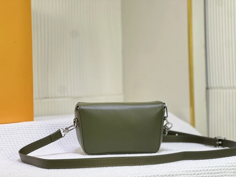 LV Satchel bags 4233H-0823