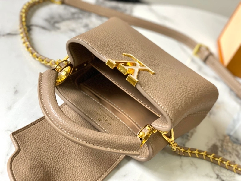 LV Capucines Bags 4233H-0843