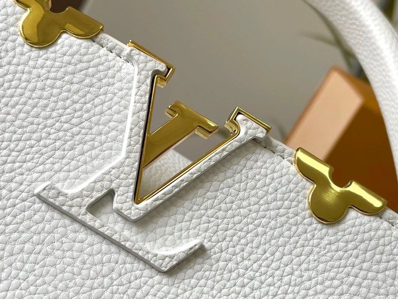 LV Capucines Bags 4233H-0849