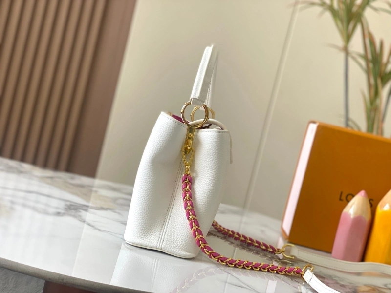 LV Capucines Bags 4233H-0869