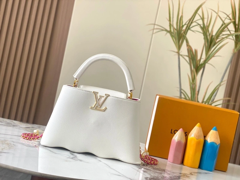 LV Capucines Bags 4233H-0870