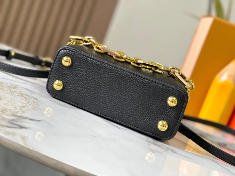 LV Capucines Bags 4233H-0877