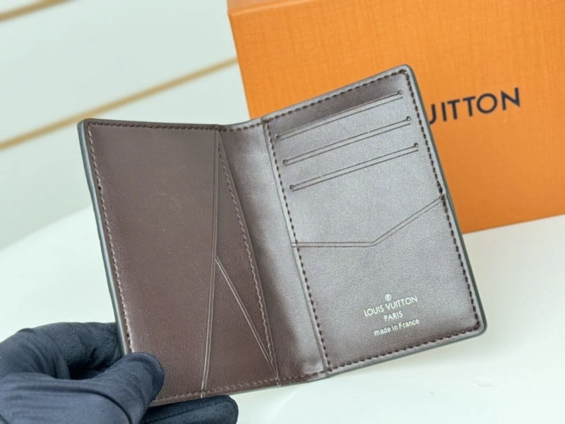 LV Wallets 4233H-0909