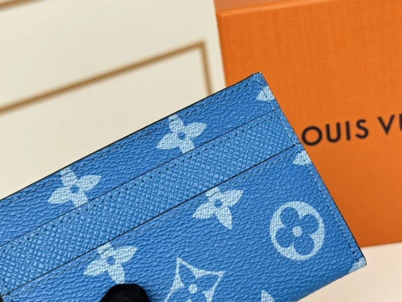 LV Wallets 4233H-0912