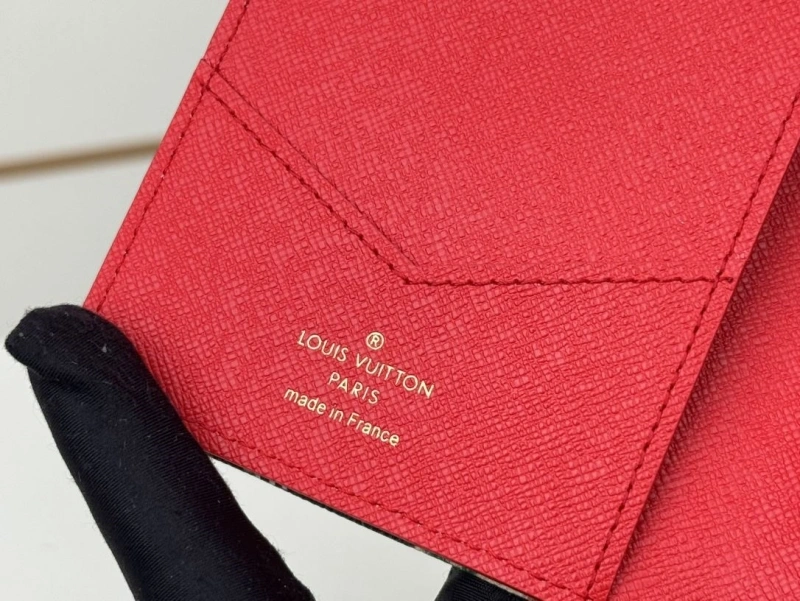 LV Wallets 4233H-0916
