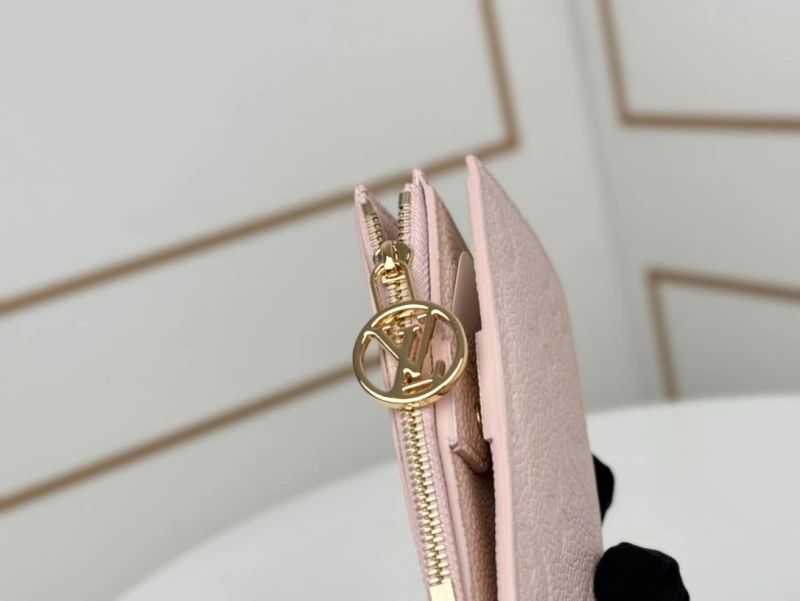 LV Wallets 4233H-0931