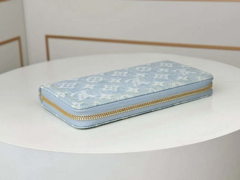 LV Wallets 4233H-0948