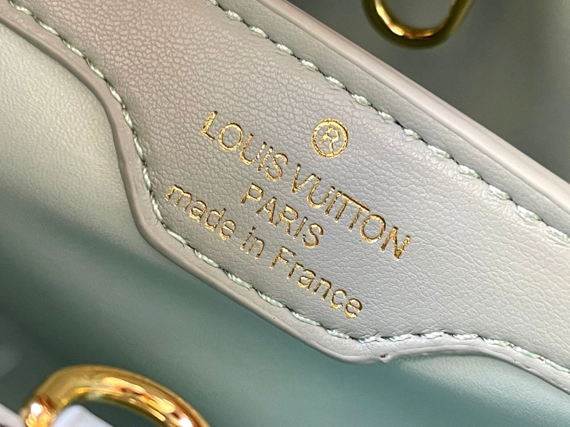 LV Capucines Bags 4233H-1196