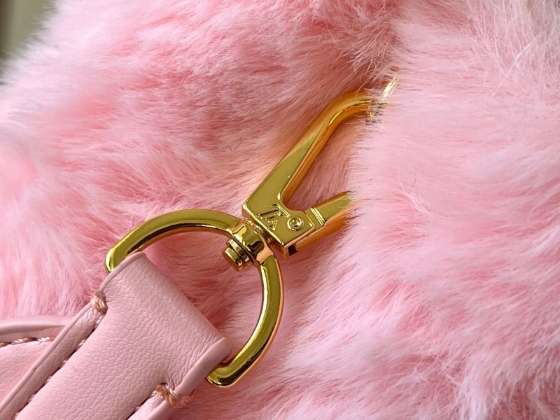 LV Capucines Bags 4233H-1201