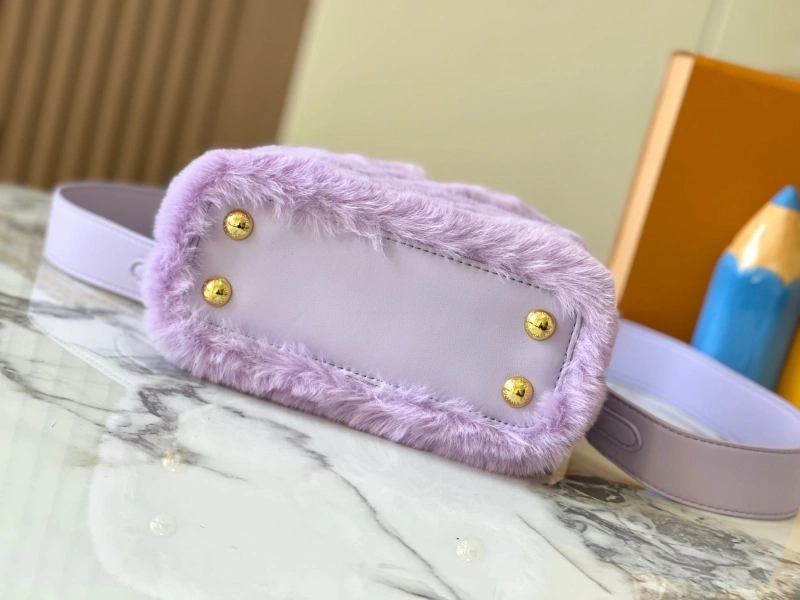 LV Capucines Bags 4233H-1207